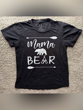 Make Market Women’s Mama Bear Graphic T-Shirt Black Size Small